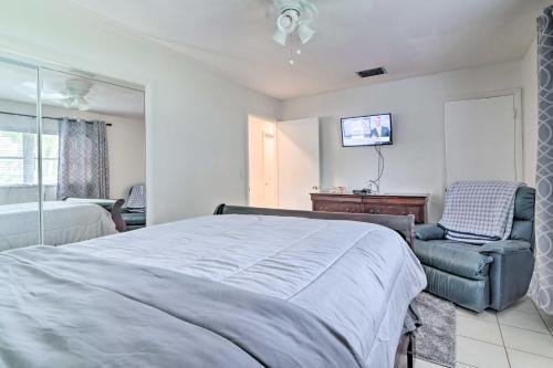 Pet-friendly Gulf Getaway - 10 Mi To Beaches!