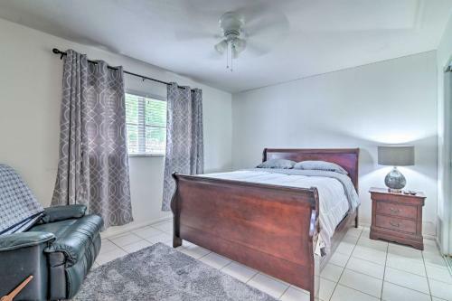 Pet-friendly Gulf Getaway - 10 Mi To Beaches!