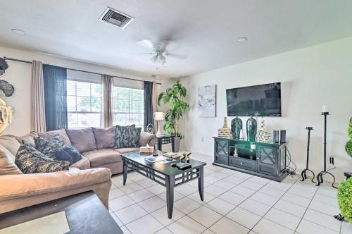 Pet-friendly Gulf Getaway - 10 Mi To Beaches!