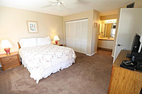 Ocean Village Club K33