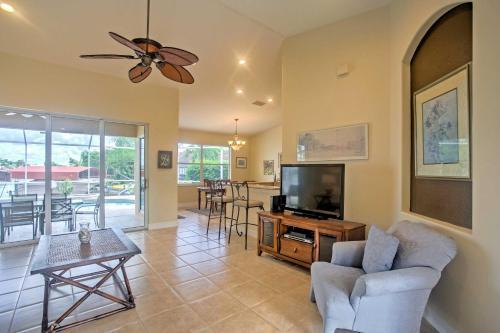 Lakefront Gulf Breeze Villa With Dock And Private Pool