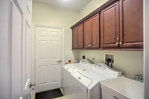 Lakefront Gulf Breeze Villa With Dock And Private Pool