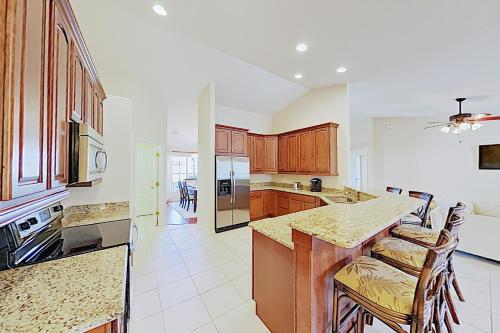 Charming Cape Coral Gem With Lanai & Pool Home