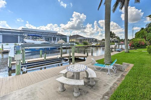 Canalfront Cape Coral Haven With Pool And Dock!