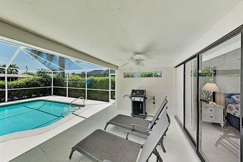 Gorgeous Canal Getaway With Pool & Private Dock Home