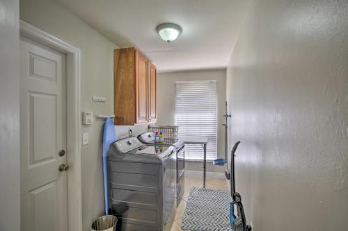 Lavish Cape Coral Residence With Private Pool!