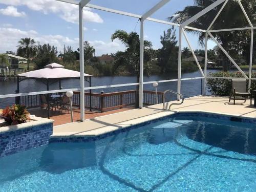 Exceptional Vacation Home In Cape Coral Home