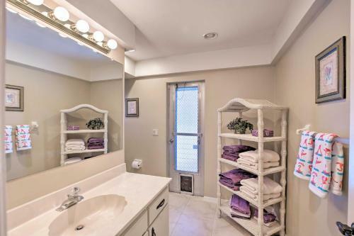 Cape Coral Home With Gulf And Dock Access