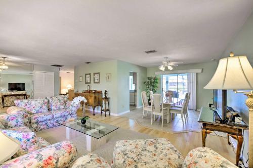 Cape Coral Home With Gulf And Dock Access