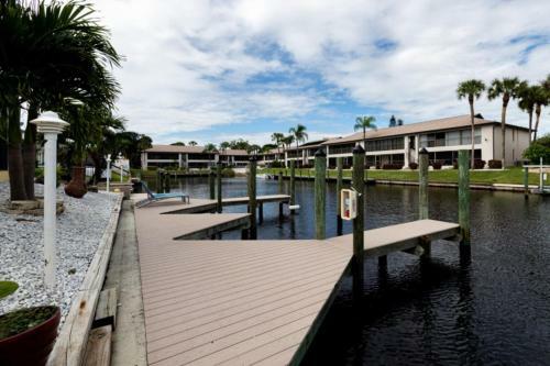 Gulf Access #d 2-bedroom W/ Heated Pool