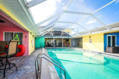 Gulf Access #d 2-bedroom W/ Heated Pool