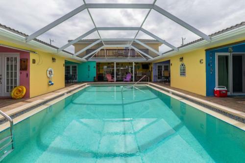 Gulf Access #d 2-bedroom W/ Heated Pool