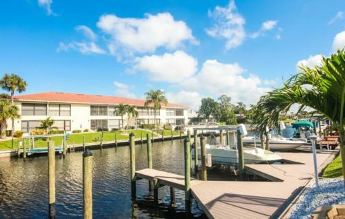 Gulf Access #d 2-bedroom W/ Heated Pool