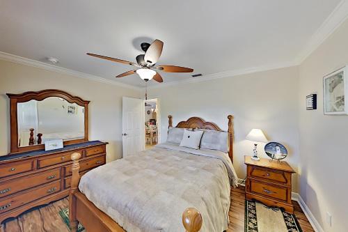 Canal-front Cape Coral Oasis With Private Pool Home