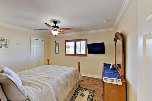 Canal-front Cape Coral Oasis With Private Pool Home