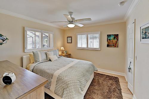 Canal-front Cape Coral Oasis With Private Pool Home