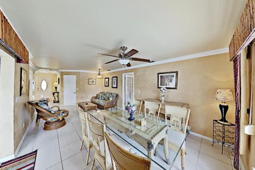Canal-front Escape - Heated Pool, Spa, Gulf Access Home