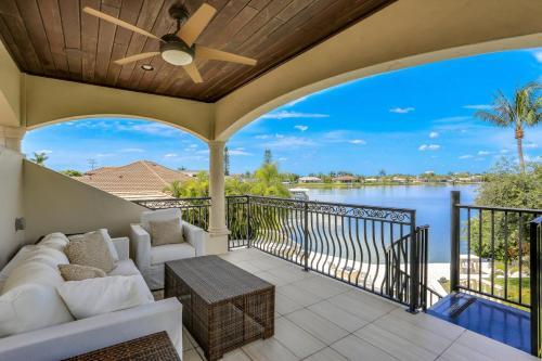 Exceptional Vacation Home In Cape Coral Home
