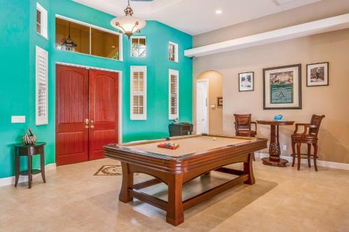 4 Bed 4 Bath Apartment In Cape Coral