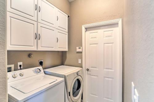 Cape Coral House With Private Pool - Near Ft Myers!