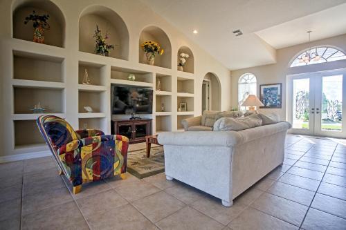 Cape Coral Canalfront Home With Pool, Lanai And Dock!