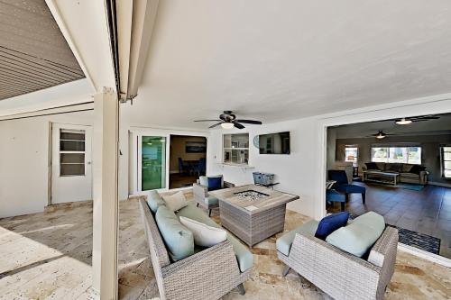 Chic Canal-front Home - Heated Pool, Private Dock Home