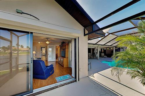 Large Lakefront Oasis With Private Pool & Dock Home