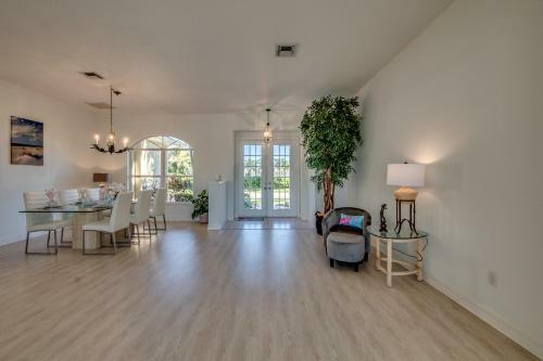 Flamingo Dream Vacation Villa