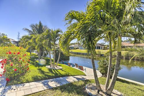 Villa Elegant Canalfront Escape - Near Golf Courses