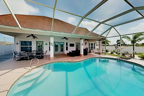 Exceptional Vacation Home In Cape Coral