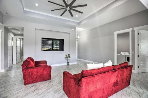 Relaxing Canalside Oasis With Lanai And Backyard!