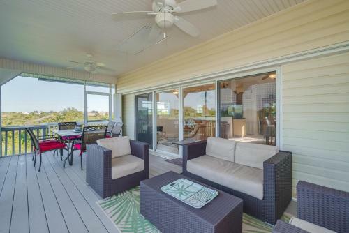 Manatee Haven - Upscale Beach View Home With Screened-in Pool, Spa And Elevator!