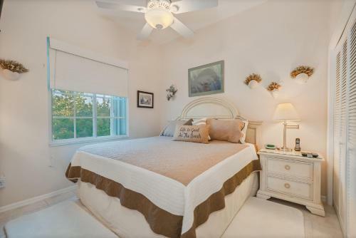Manatee Haven - Upscale Beach View Home With Screened-in Pool, Spa And Elevator!