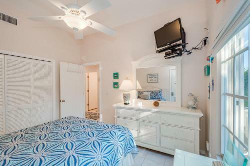 Manatee Haven - Upscale Beach View Home With Screened-in Pool, Spa And Elevator!
