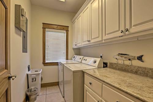 Riverfront Carrabelle Home With Patio And Private Dock
