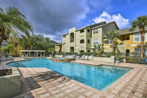 Apartamento Chic Condo With Pool And Lanai, 4mi To Clearwater Beach