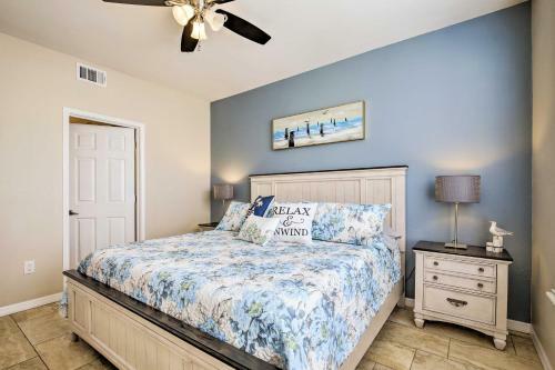Apartamento Chic Condo With Pool And Lanai, 4mi To Clearwater Beach