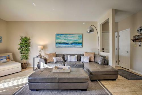 Apartamento Chic Condo With Pool And Lanai, 4mi To Clearwater Beach