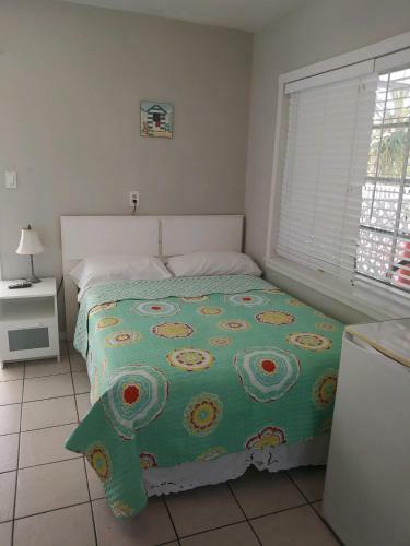 Tropical Sky Ranch Motel