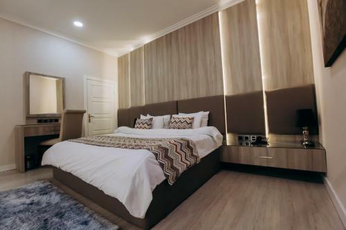 The Empire Hotel