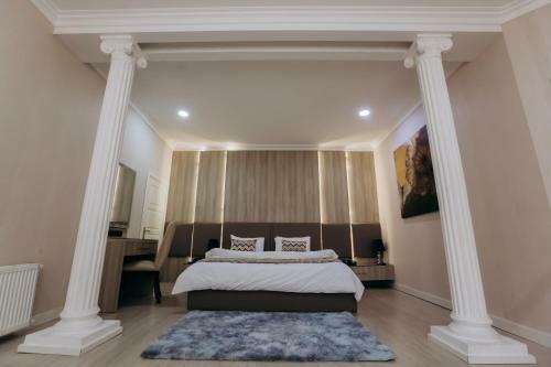 The Empire Hotel