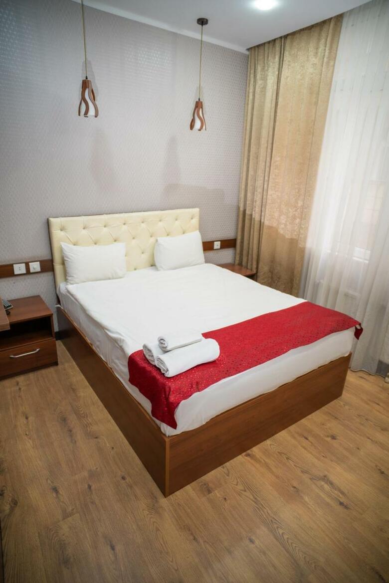 Consul Hotel
