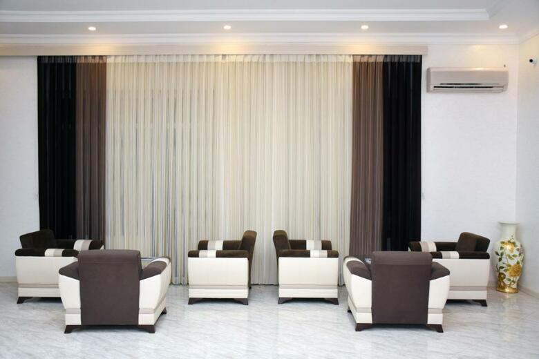 Consul Hotel