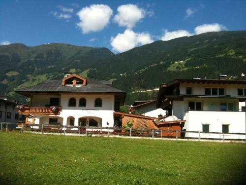 Apartamento Ferienwohnungen Fl�rl