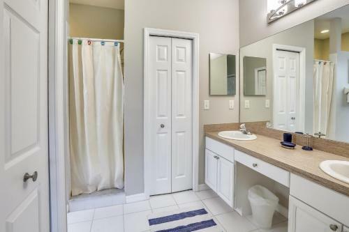 Mariner's Pointe - Classy Condo, Steps To Beach, Large Balcony