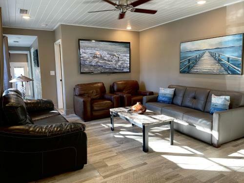 Island Time - Weekly Beach Rental Home