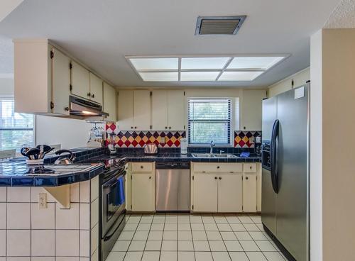 Sun Harbor Unit 1 - Weekly Rental Townhouse