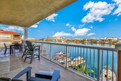 Dolphin's Cove - Clearwater Beach, Fl