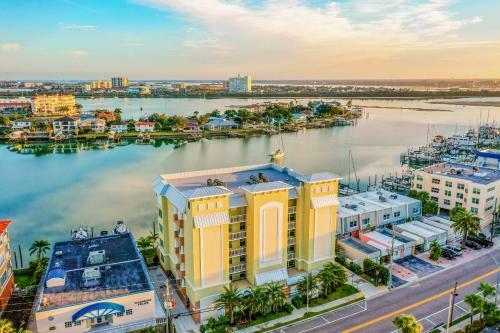 Dolphin's Cove - Clearwater Beach, Fl