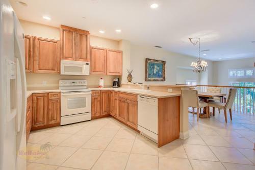 Belle Harbor Suite 71 - Monthly Rental Townhouse